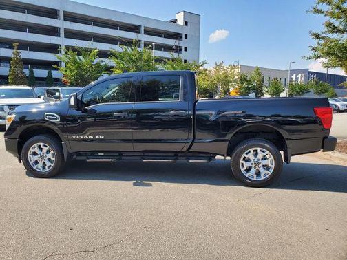 2024 Nissan Titan XD SV