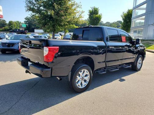 2024 Nissan Titan XD SV