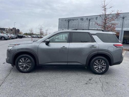 2022 Nissan Pathfinder SV 4WD