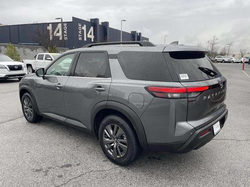 2022 Nissan Pathfinder SV 4WD