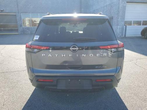2022 Nissan Pathfinder SV 4WD