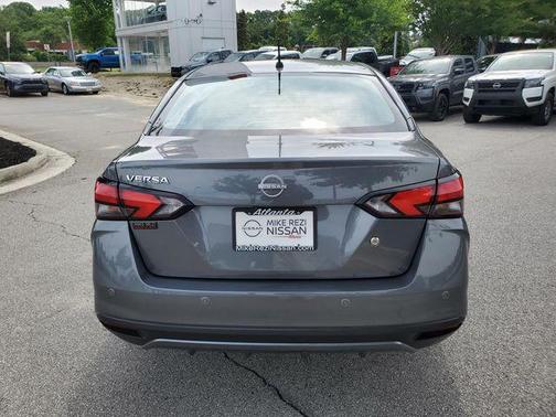 Gun Metallic 2025 Nissan Versa 1.6 S