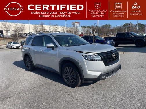 2022 Nissan Pathfinder SL 2WD