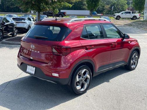 2024 Hyundai VENUE Limited