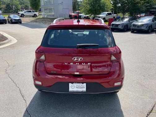 2024 Hyundai VENUE Limited