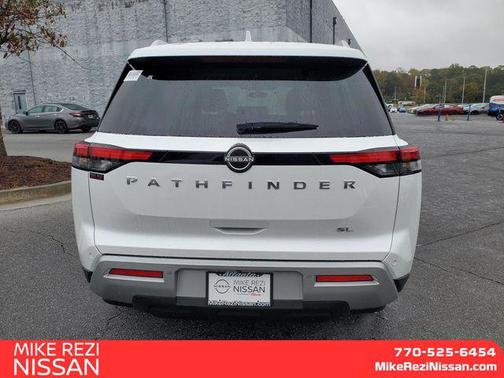 2025 Nissan Pathfinder SL FWD