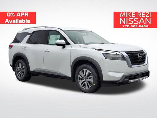 2025 Nissan Pathfinder SL FWD