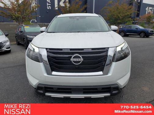 2025 Nissan Pathfinder SL FWD