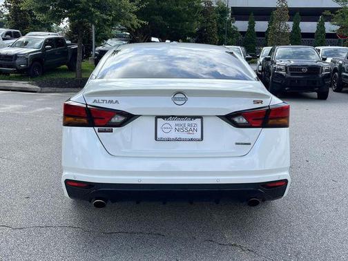Pearl White Tricoat 2024 Nissan Altima SR VC-Turbo FWD