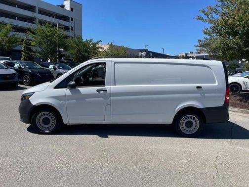 2023 Mercedes-Benz Metris Base