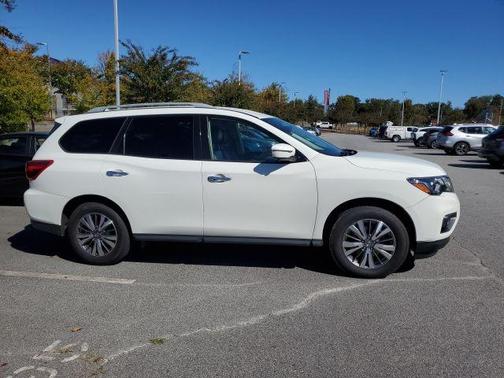 2020 Nissan Pathfinder SL 4WD