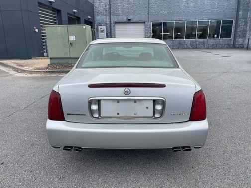 2000 Cadillac DeVille Base