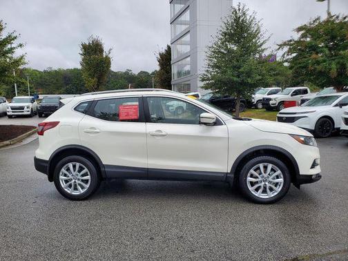 2021 Nissan Rogue Sport SV
