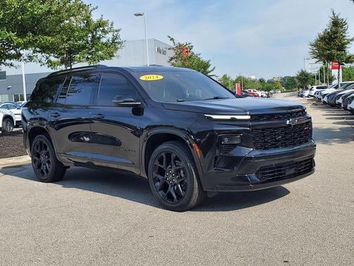 Mosaic Black Metallic 2024 Chevrolet Traverse RS