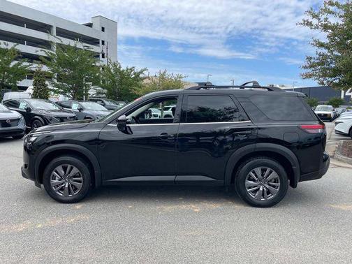 2024 Nissan Pathfinder SV FWD