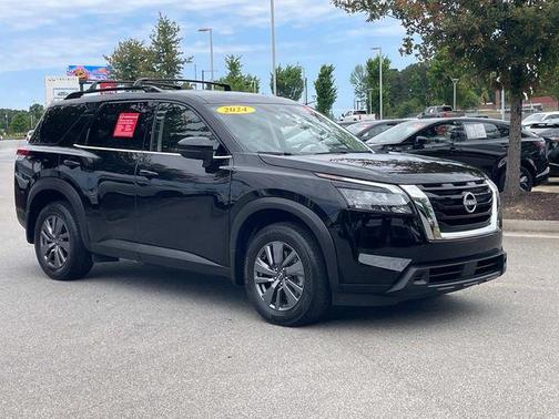 2024 Nissan Pathfinder SV FWD
