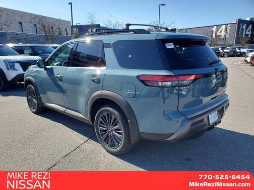 2026 Nissan Pathfinder SL