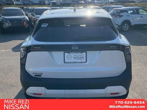 2025 Nissan Kicks SV