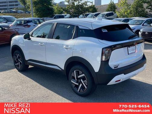 2025 Nissan Kicks SV