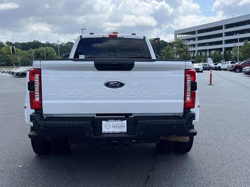 Oxford White 2023 Ford F-350 XL