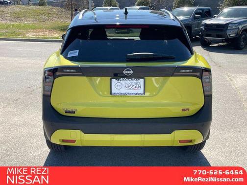 2025 Nissan Kicks SR