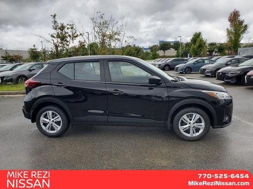 2025 Nissan Kicks S