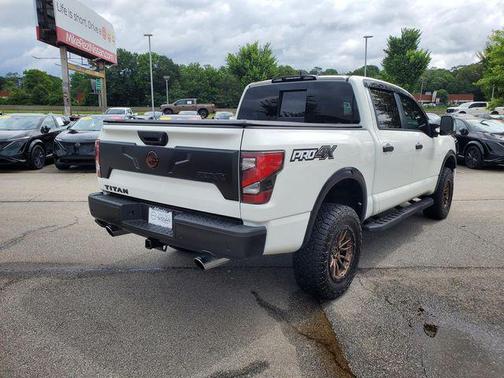 2024 Nissan Titan PRO-4X