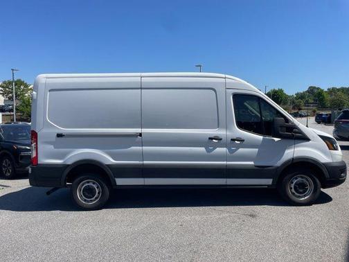 Oxford White 2023 Ford Transit-250 Base