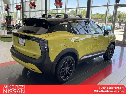 2025 Nissan Kicks SR