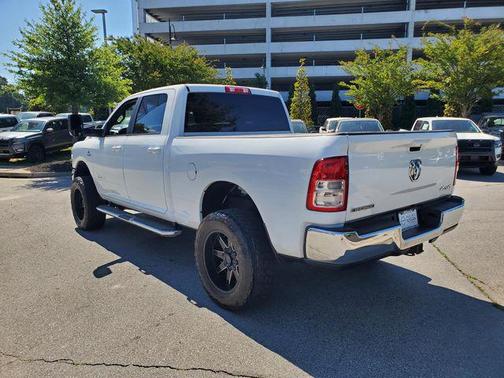 Bright White Clearcoat 2022 RAM 2500 Big Horn Crew Cab 4x4 6'4' Box