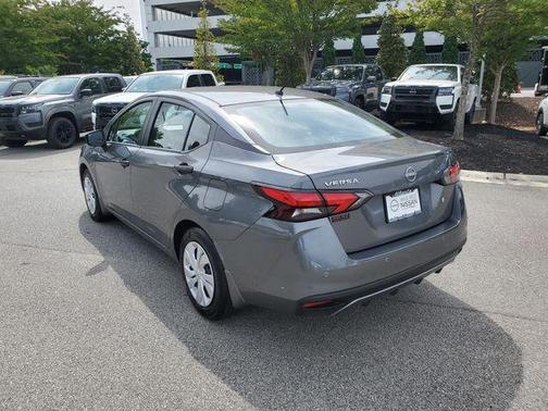 Gun Metallic 2025 Nissan Versa 1.6 S