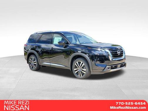 2025 Nissan Pathfinder Platinum FWD