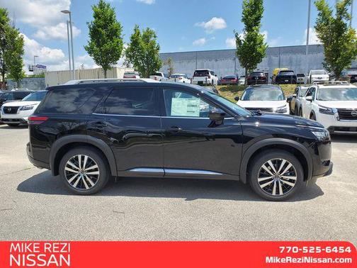 2025 Nissan Pathfinder Platinum FWD