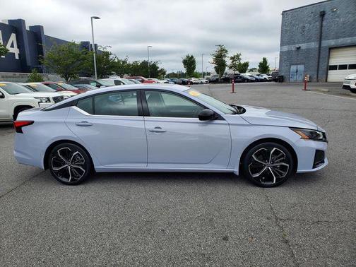 Gray Sky Pearl 2024 Nissan Altima SR FWD