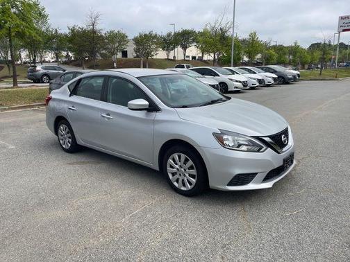 Brilliant Silver Metallic 2017 Nissan Sentra SV