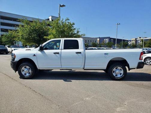 2024 RAM 3500 Tradesman Crew Cab 4x4 8' Box
