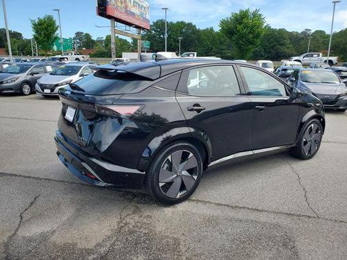 Black Diamond Pearl 2023 Nissan ARIYA PLATINUM+