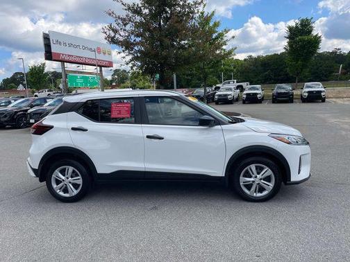 2024 Nissan Kicks S