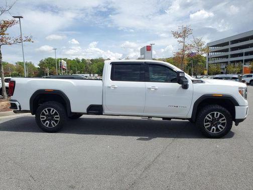 Summit White 2021 GMC Sierra 2500 AT4