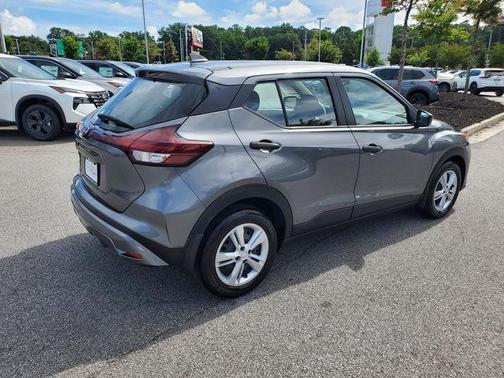 Gun Metallic 2025 Nissan Kicks S