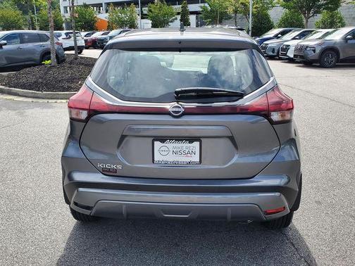Gun Metallic 2025 Nissan Kicks S
