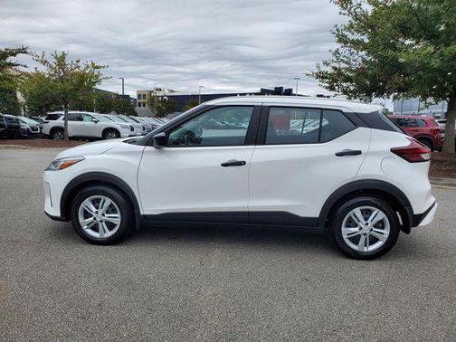 2025 Nissan Kicks S