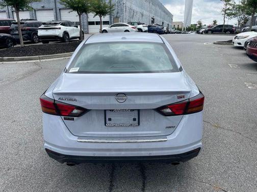 Gray Sky Pearl 2023 Nissan Altima SR Intelligent AWD