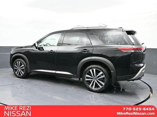 2025 Nissan Pathfinder Platinum 4WD