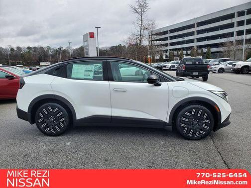 2026 Nissan Leaf PLATINUM+