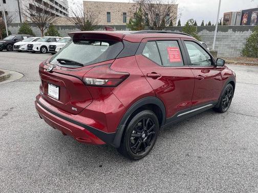 2021 Nissan Kicks SR