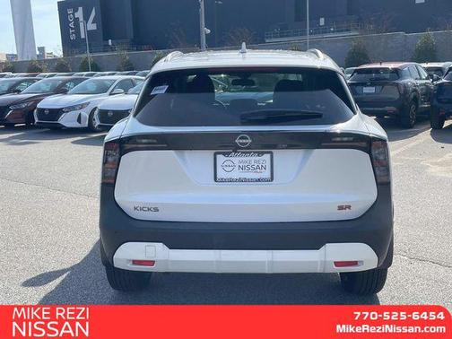 2025 Nissan Kicks SR