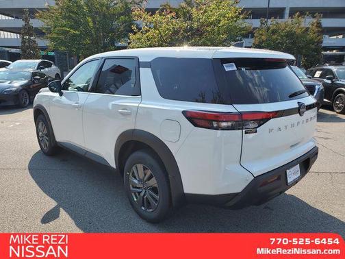 2025 Nissan Pathfinder S FWD