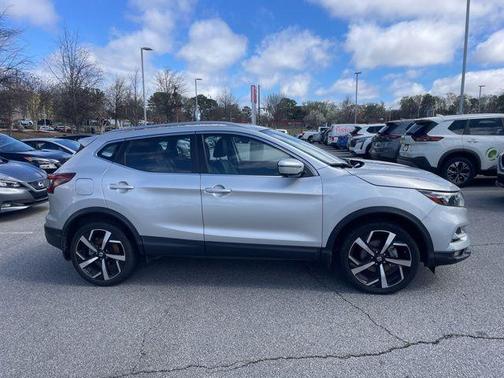 2022 Nissan Rogue Sport SL