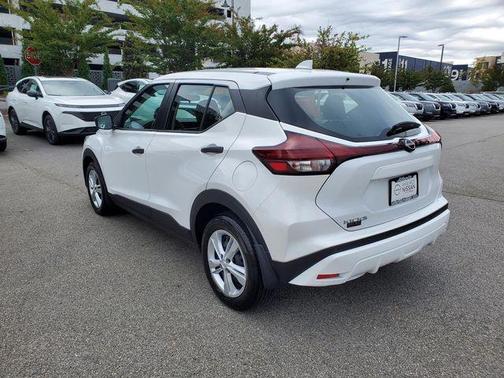 2025 Nissan Kicks S